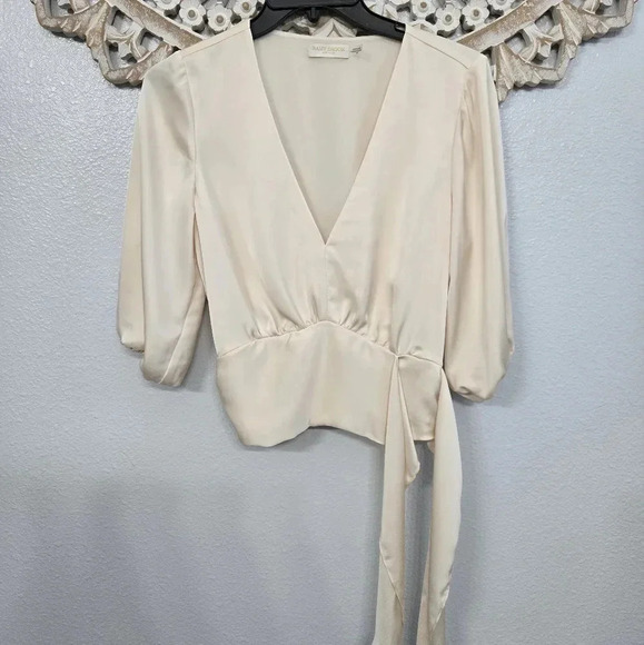 Ramy Brook Llana V Neck Tie Hem Top - Picture 4 of 9